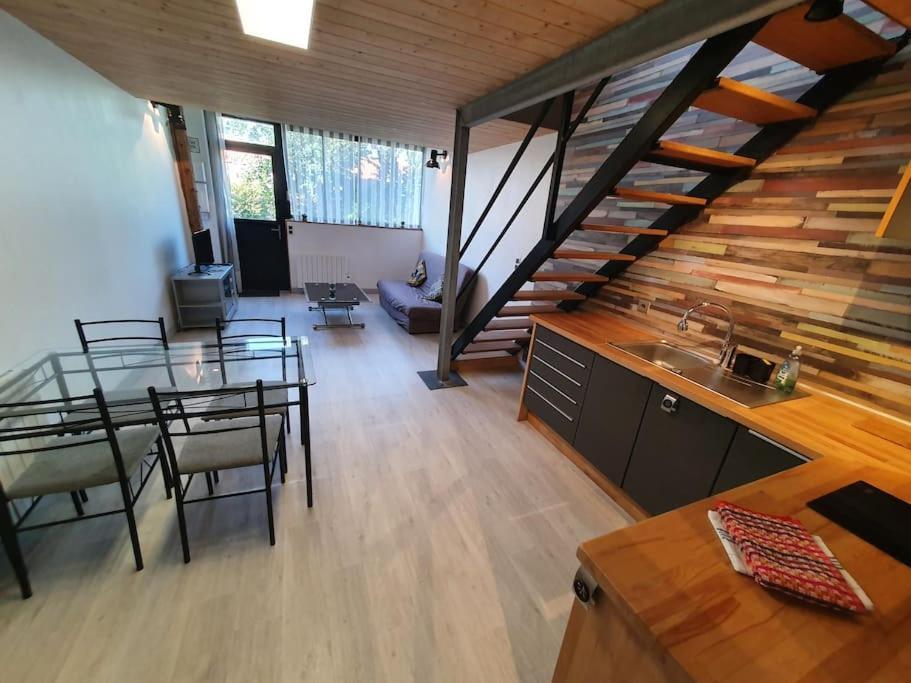 Appartement Centre Ville Au Calme Jardin Et Parking Public ลาโรแชล ภายนอก รูปภาพ
